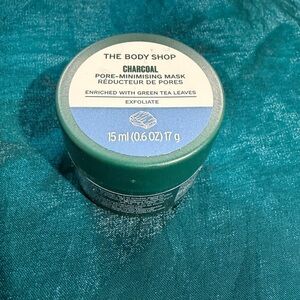 🌙 B157-15 The Body Shop Charcoal Pore-Minimising Mask
